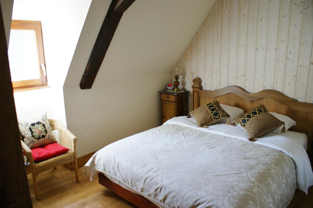 Gites Les Bains Riquewihr Room photo